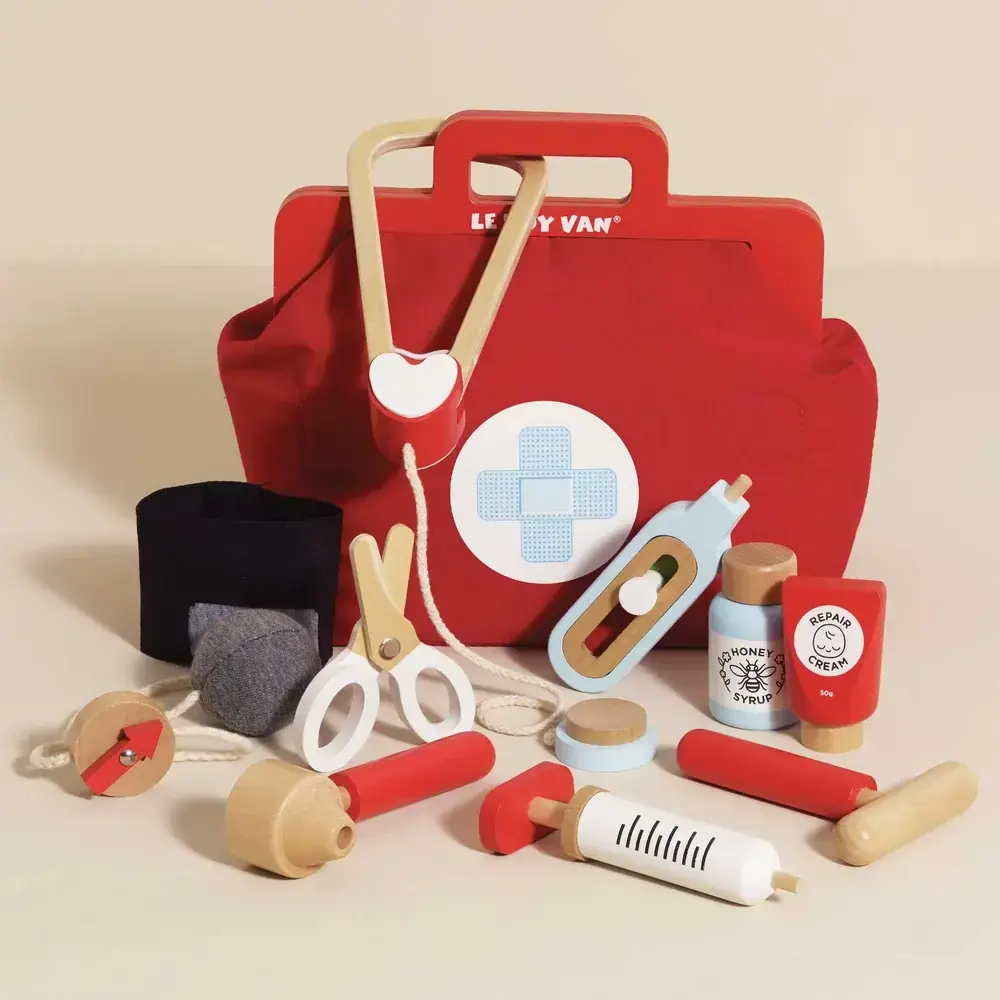 Le Toy Van Doctors Set